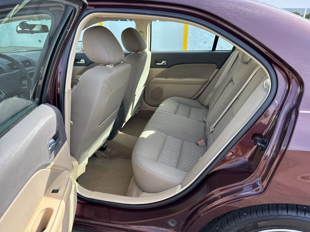 Used 2012 Cinnamon Ford SE image 30