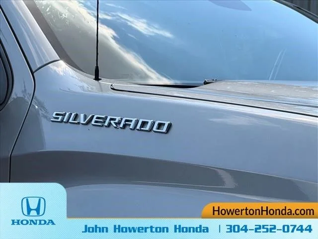Used 2024 Gray Chevrolet LT image 8