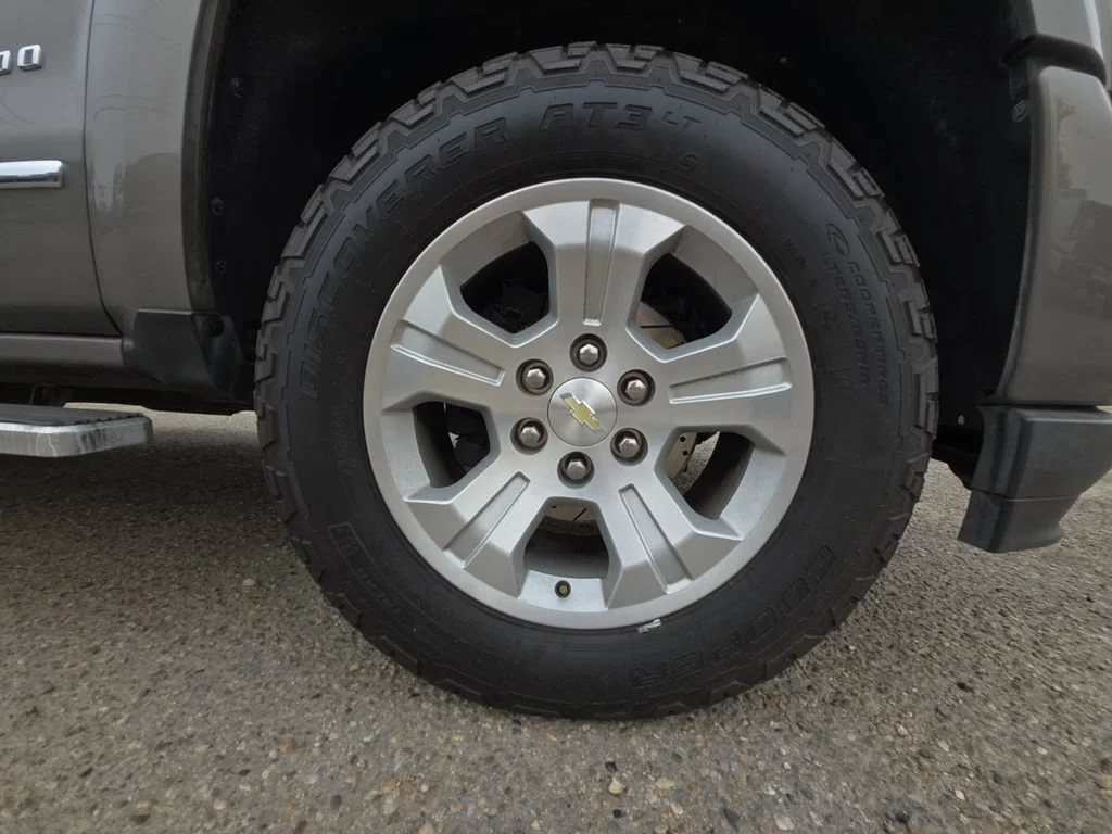 Used 2017 PEPPERDUST METALLIC Chevrolet LTZ image 29