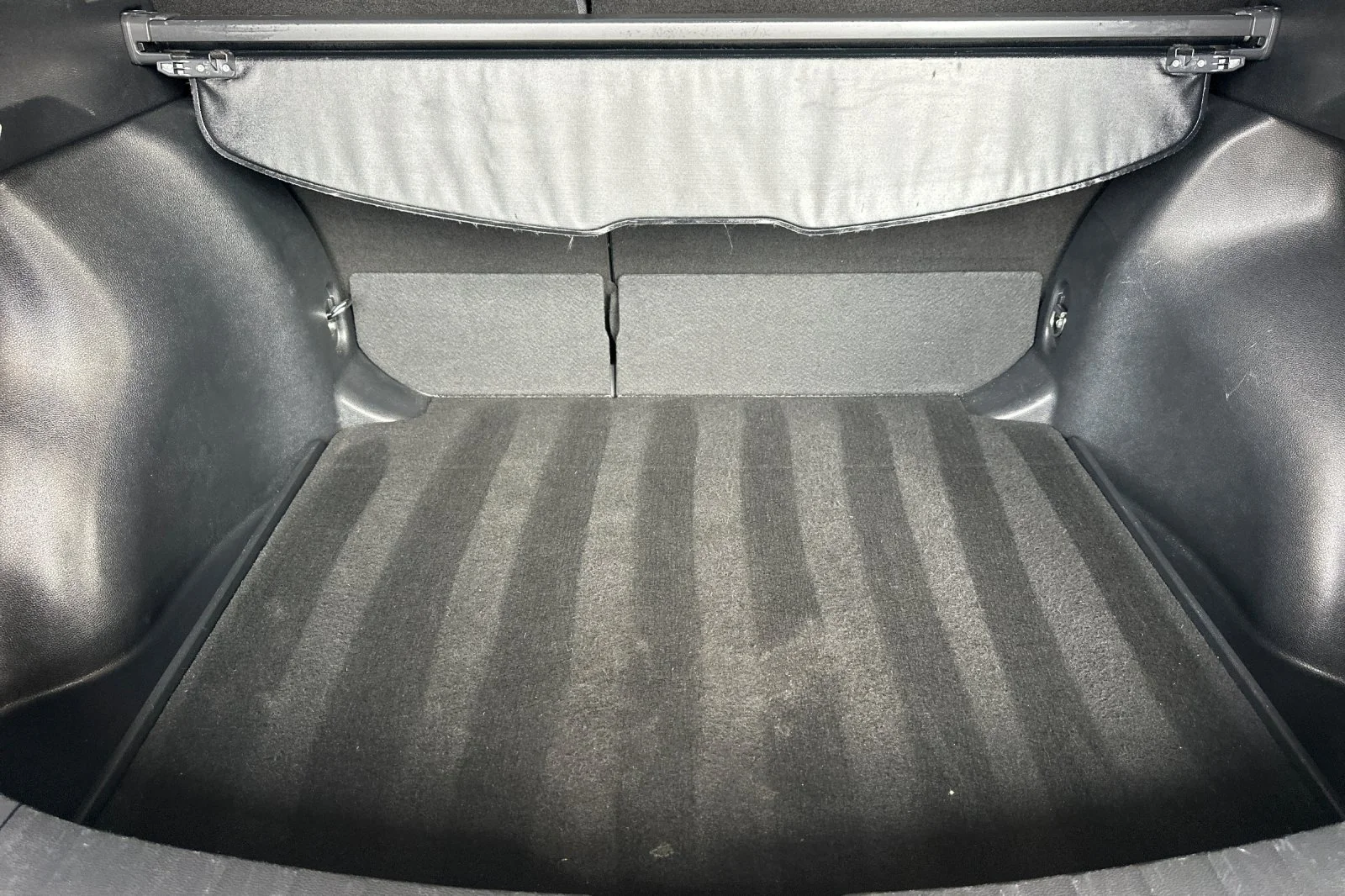 Used 2025 White Toyota XLE image 15