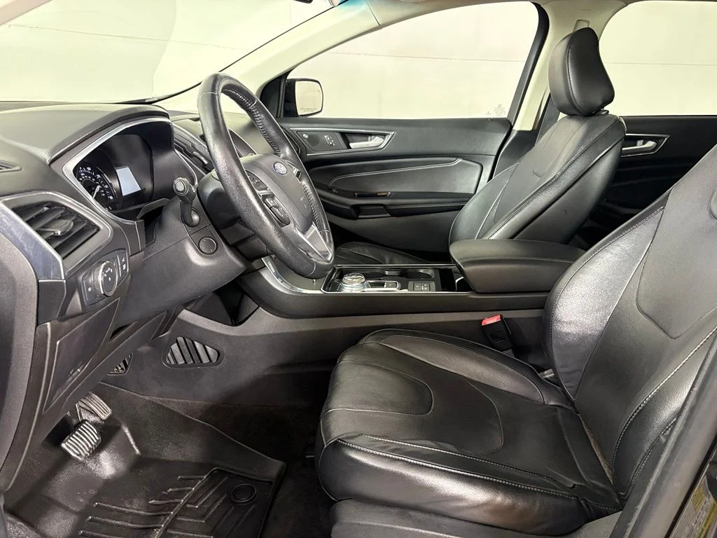 Used 2020 Black Ford Titanium image 22