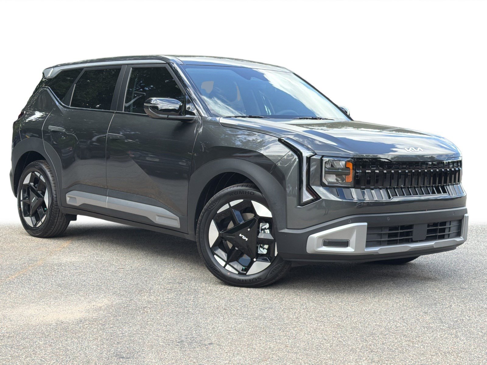 New 2027 Interstellar Gray Kia S image 2
