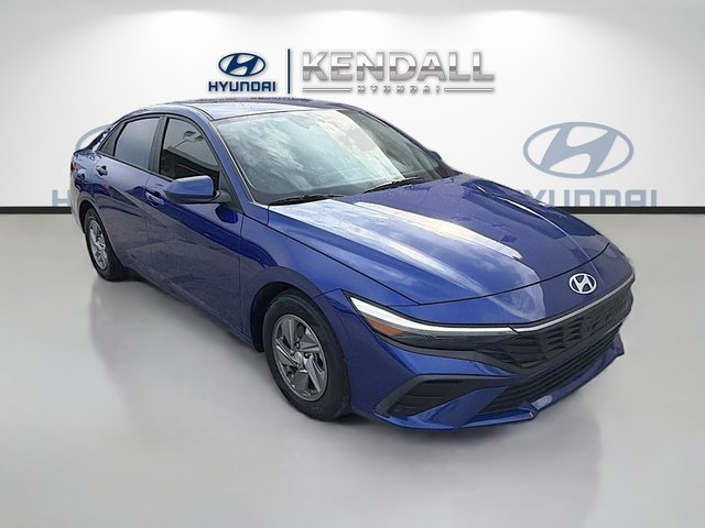 2024 Hyundai Elantra SE