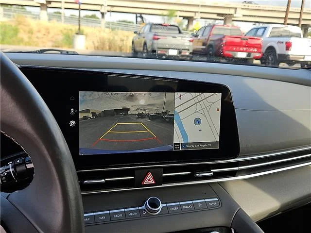 Used 2023  Hyundai SEL (IVT) image 17