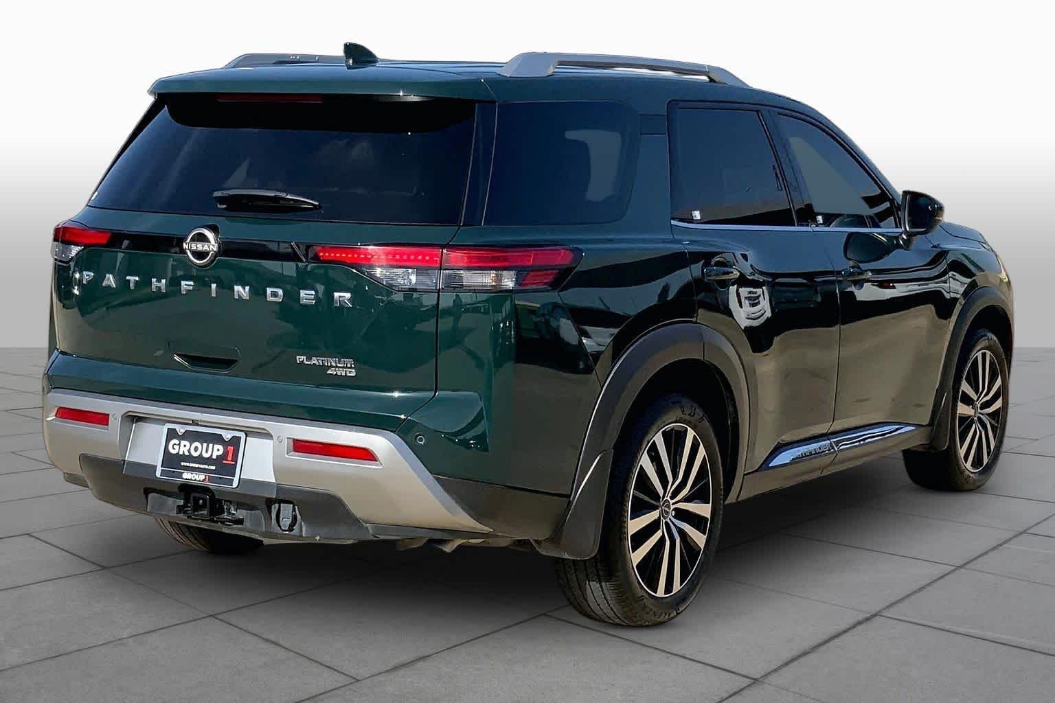 Used 2023 Obsidian Green Pearl Nissan Platinum image 12