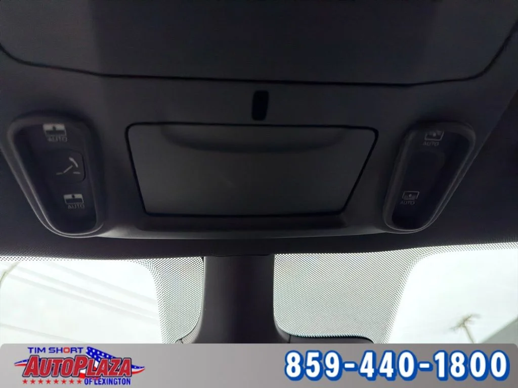 Used 2025 Black Chrysler Limited image 18
