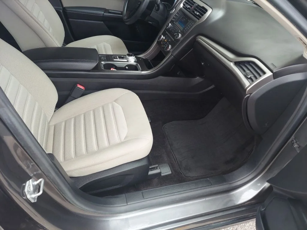 Certified Used 2018 Gray Ford S image 31