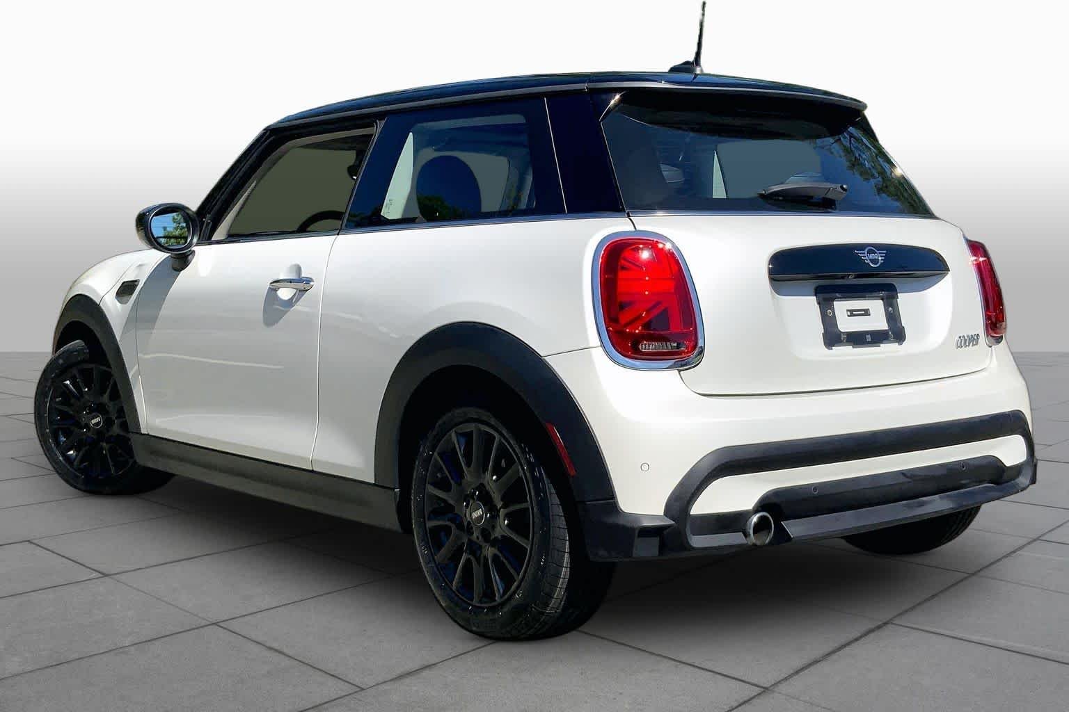 2024 MINI Hardtop 2 Door Base - Photo 11