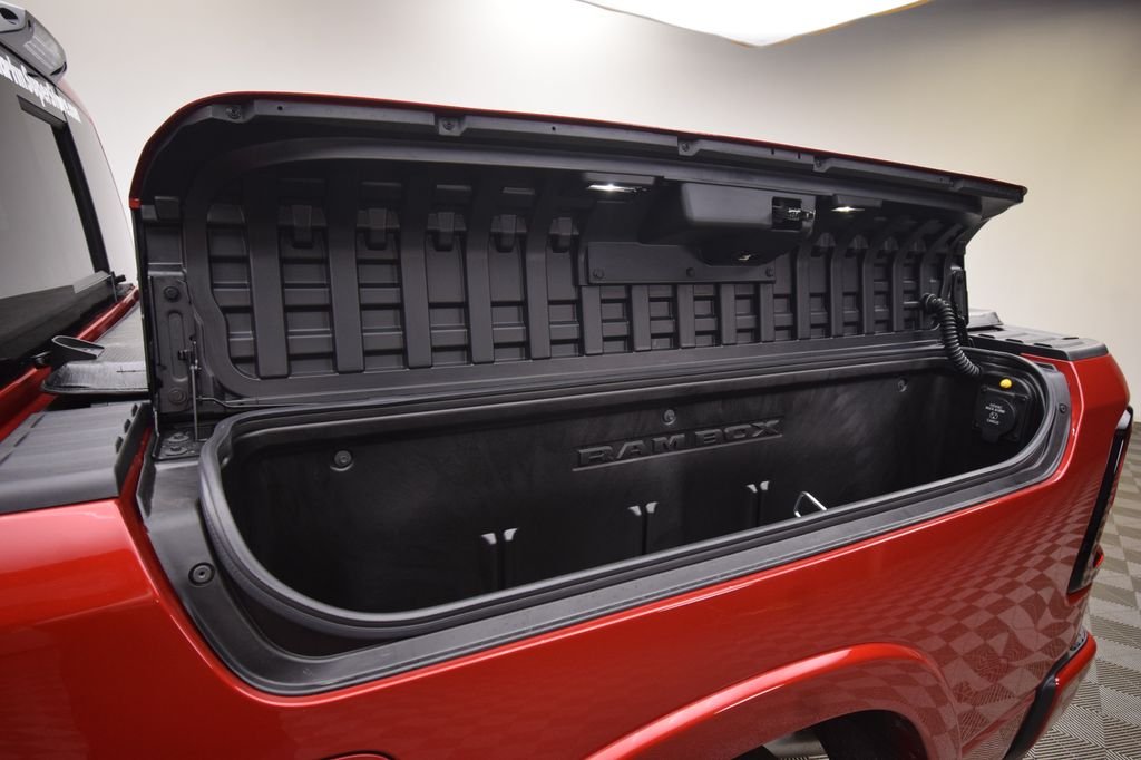 New 2026 Molten Red Pearl-Coat Exterior Paint RAM Laramie image 16