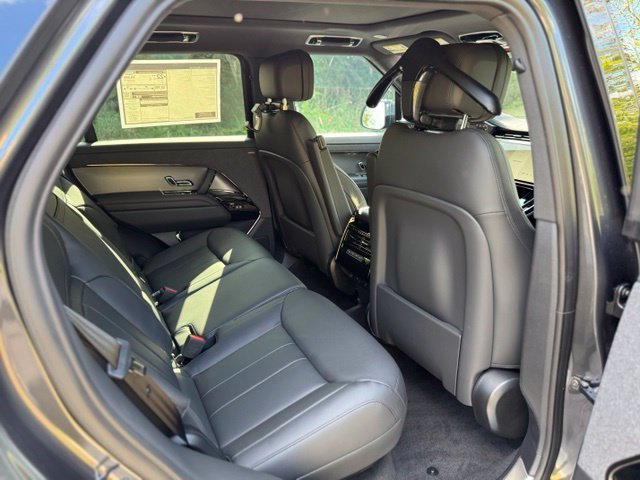New 2027  Land Rover SE image 16