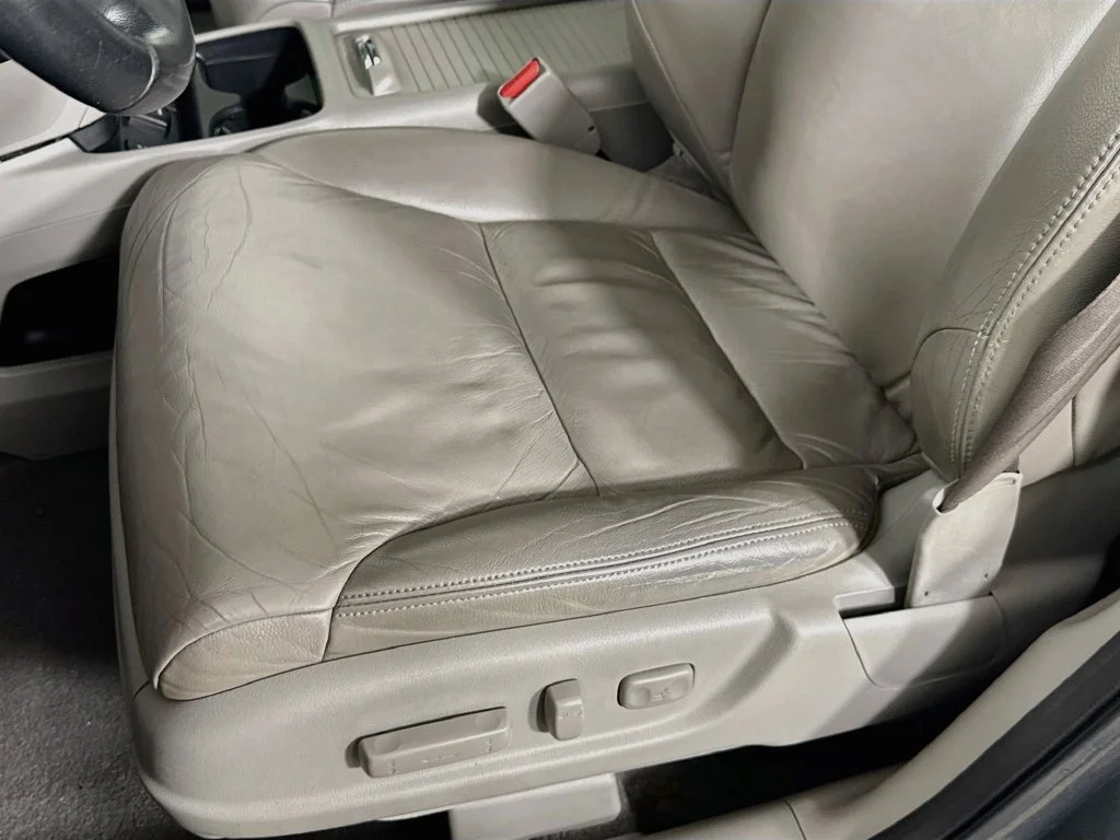 Used 2013 Gray Honda EX-L image 23