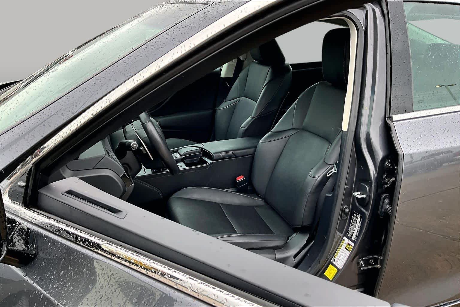 Pre-Owned 2022 Lexus ES 350