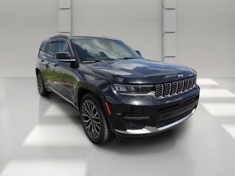 Certified Used 2021 Diamond Black JEEP SUMMIT image 3
