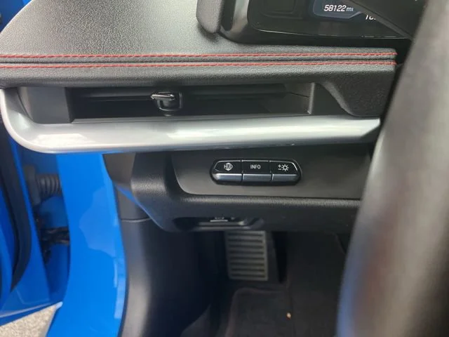2021 Chevrolet Corvette 2LT - Photo 18