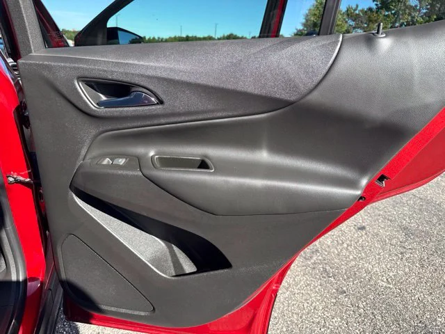 Used 2022 Red Chevrolet LT image 29
