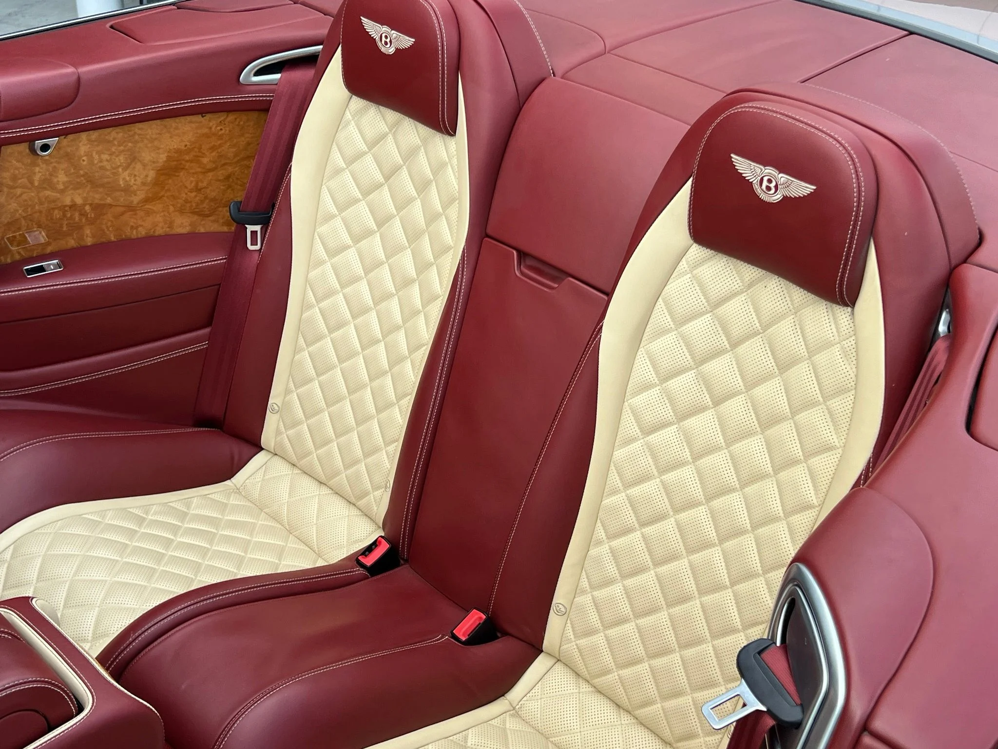 Used 2017 Gold Bentley W12 image 23