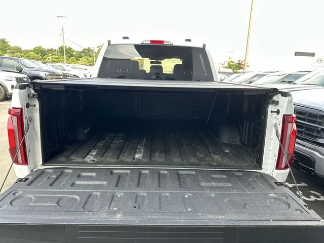 Used 2025 White Ford Lariat image 26