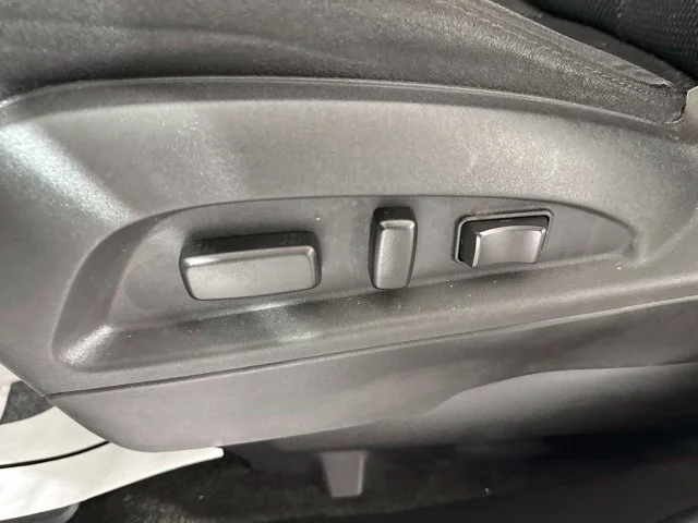 Used 2015 White Chevrolet LT image 18
