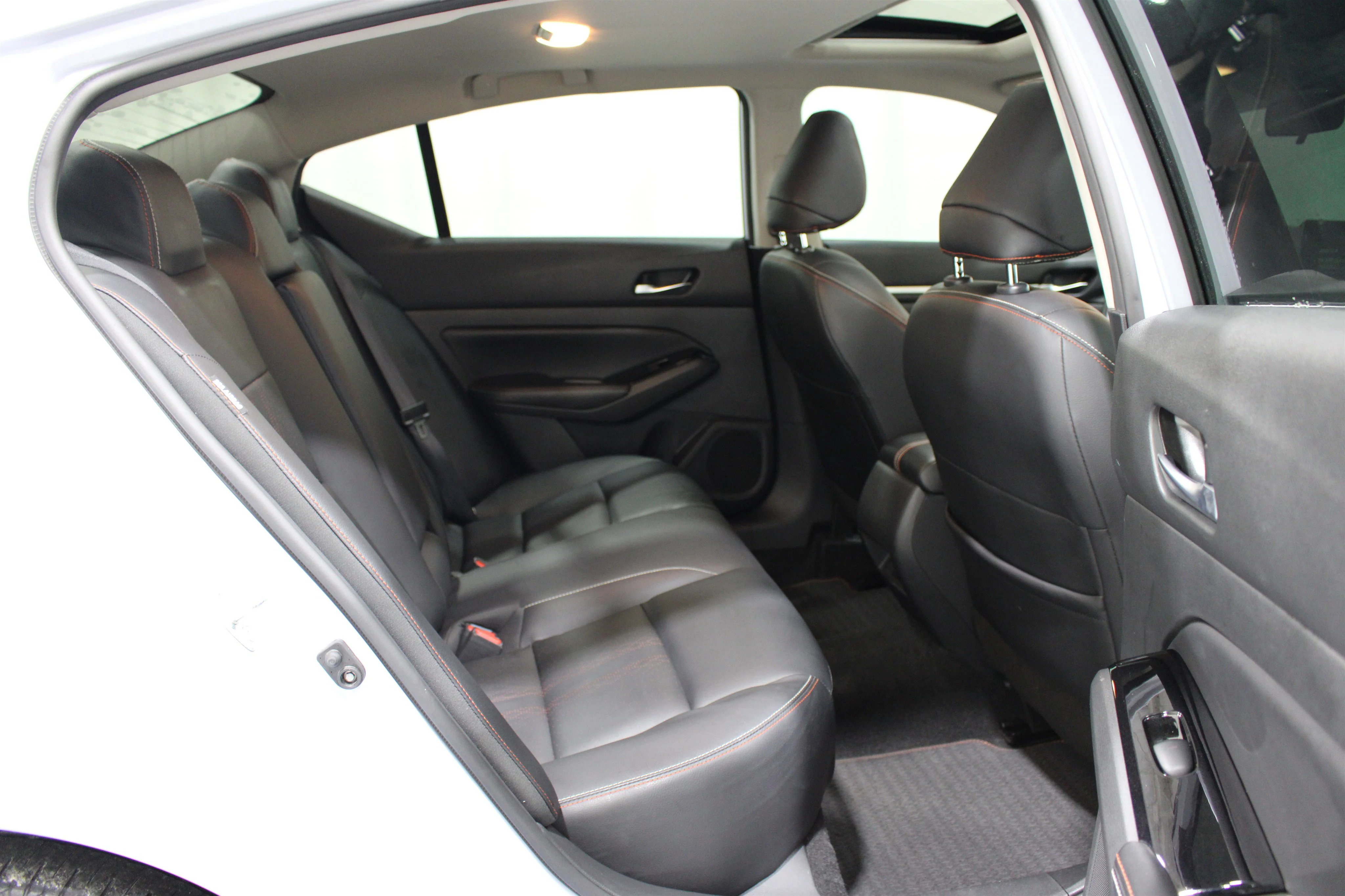 2023 Nissan Altima SR - Photo 23