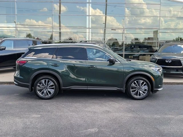 New 2027 DEEP EMERALD INFINITI LUXE image 8