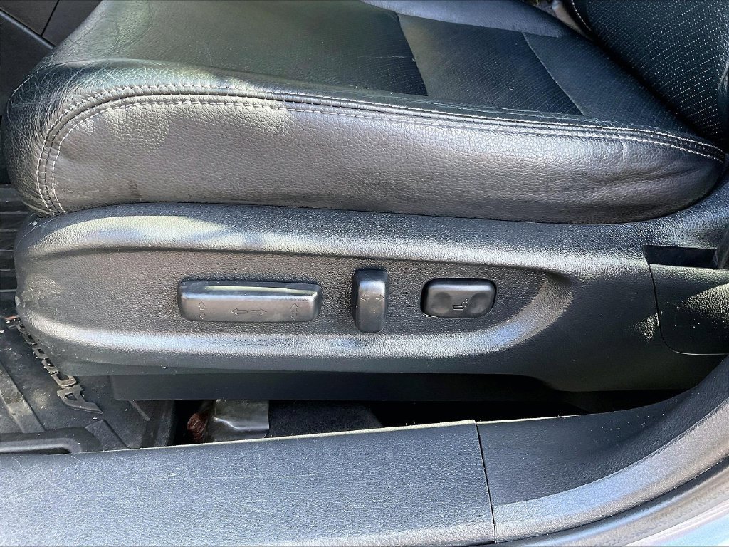 Used 2013 Gray Honda EX-L image 27