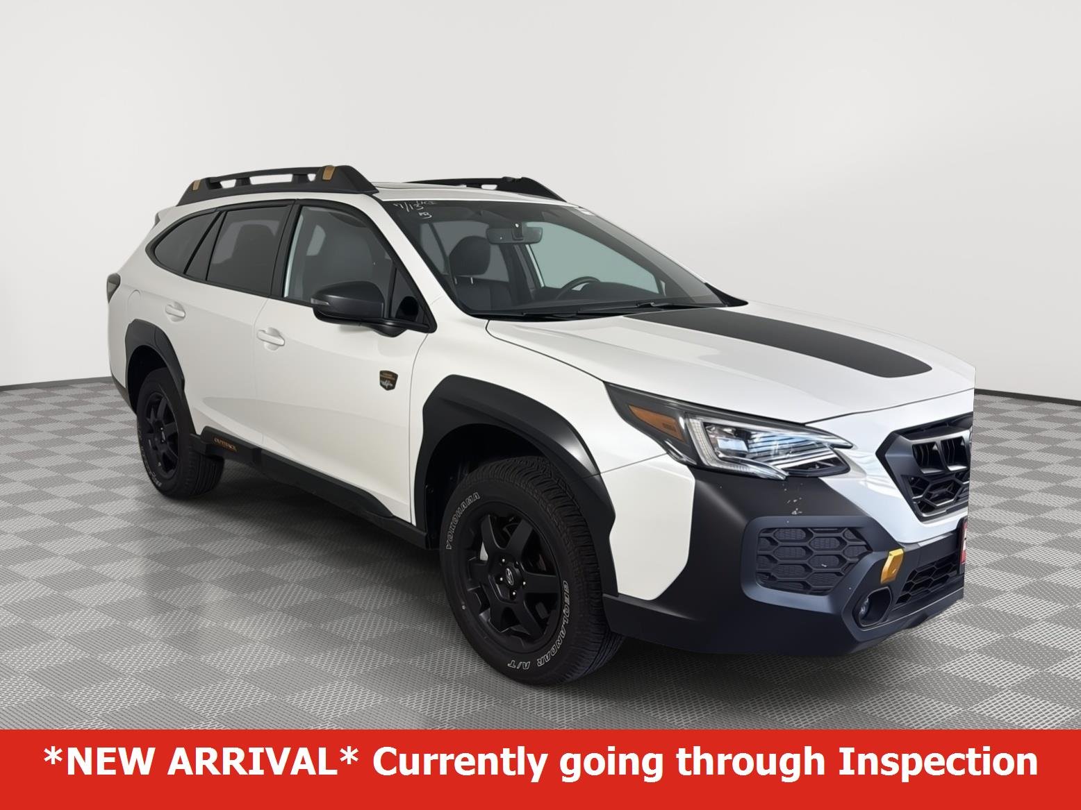 Used 2025 Crystal White Pearl Subaru Wilderness image 1