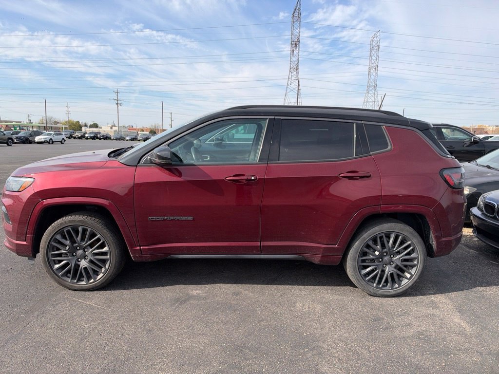Used 2022 Red Jeep High Altitude image 2