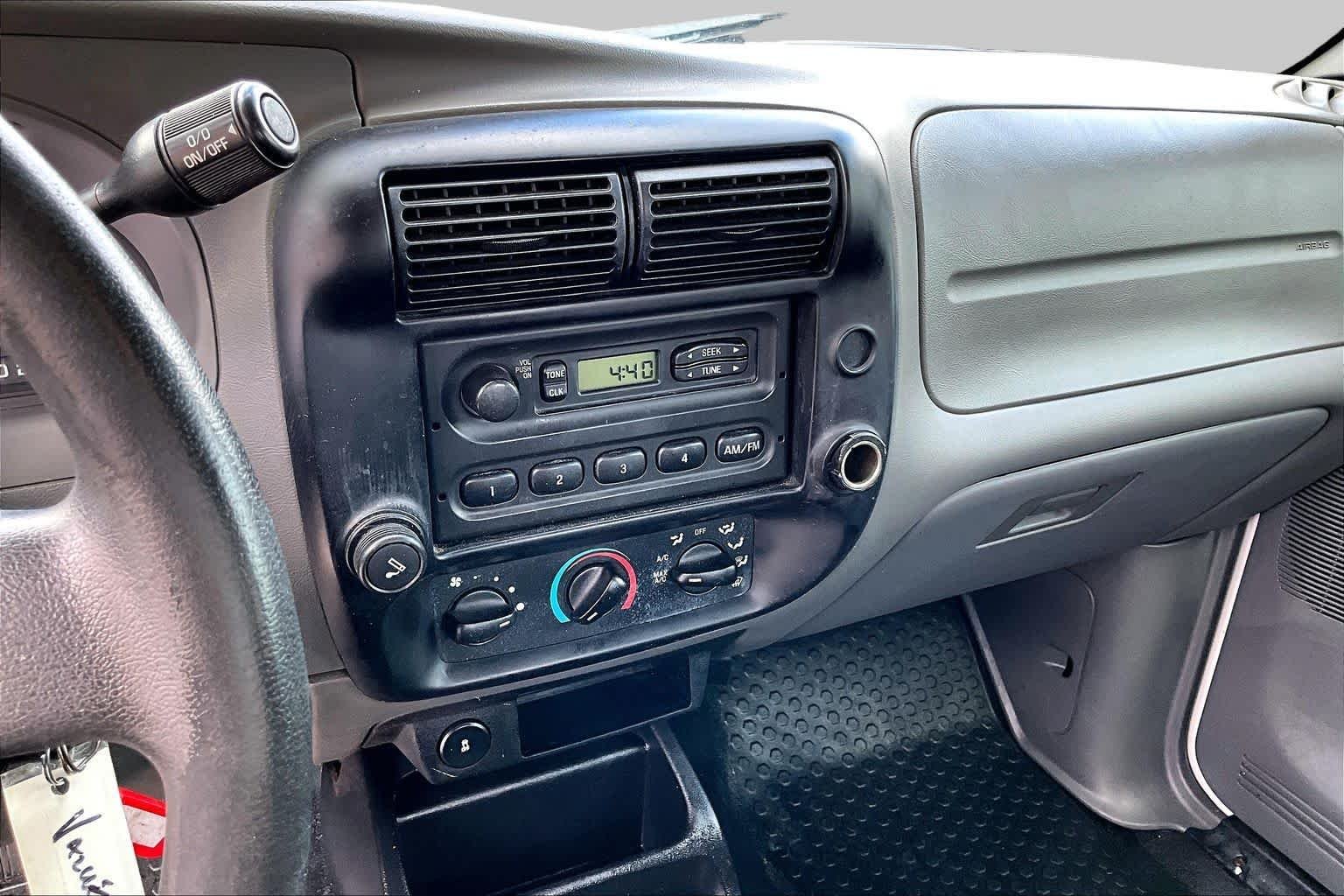 Used 2011 Oxford White Ford XL image 30