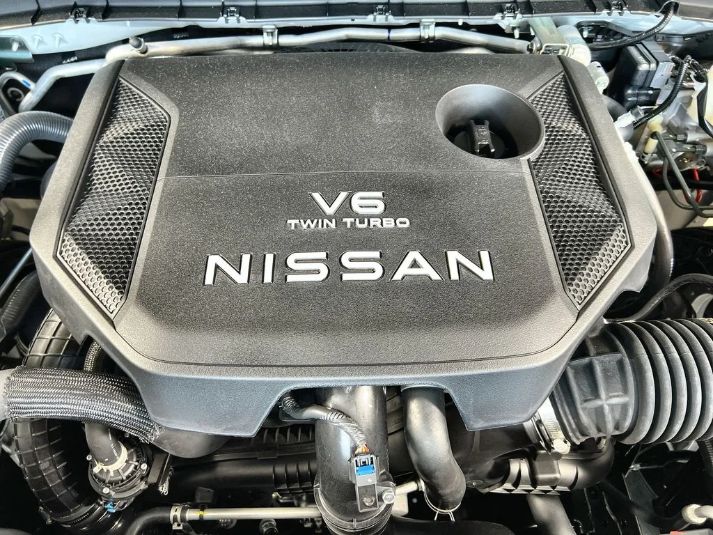 New 2026 White Nissan SL image 17