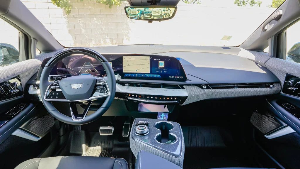 2027 Cadillac OPTIQ Sport - Photo 9