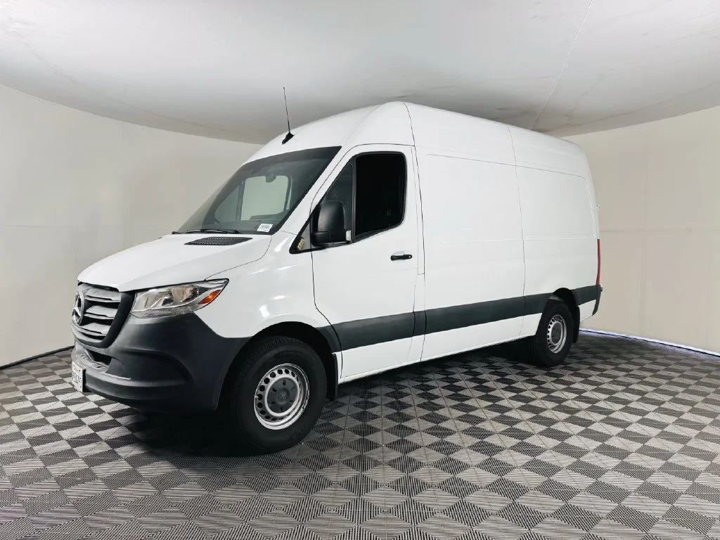 Used 2020  Mercedes-Benz  image 8