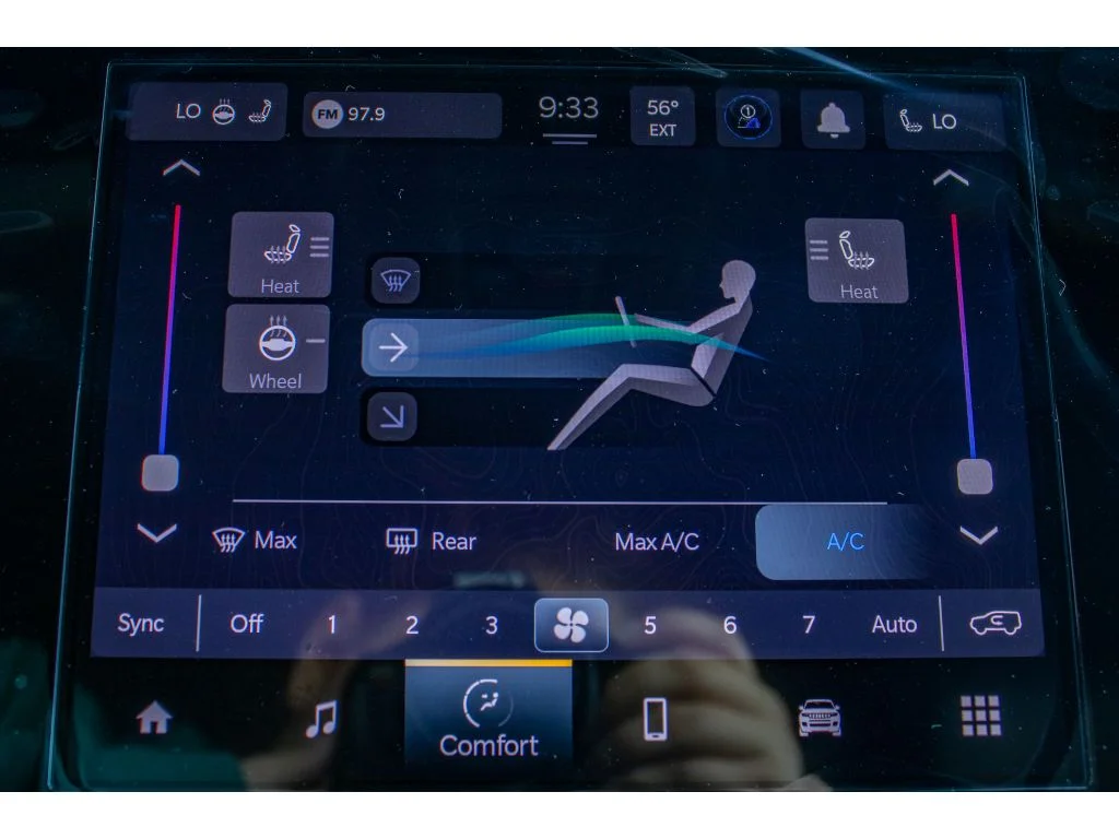 New 2025 Velvet Red Pearlcoat Jeep Altitude X image 26