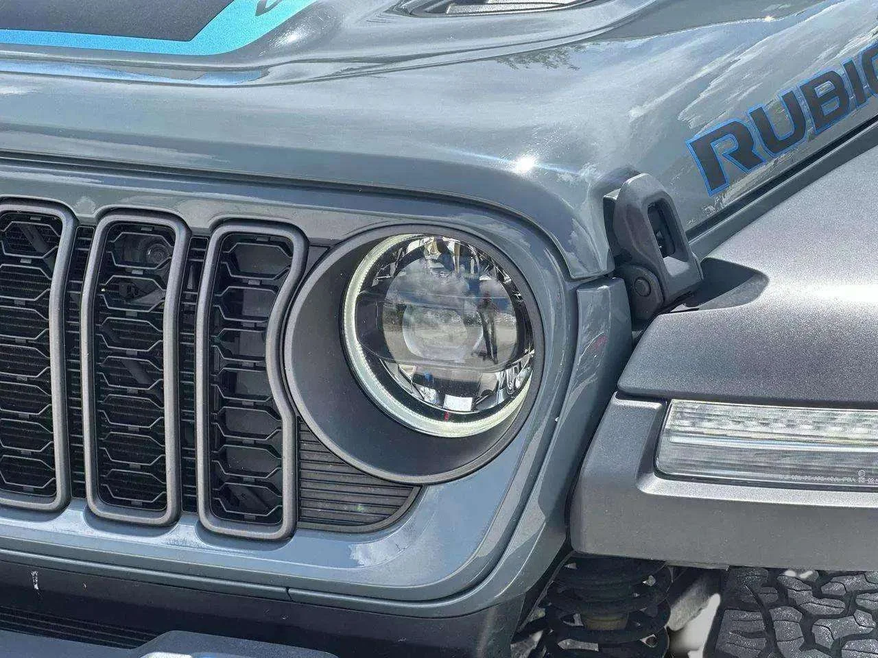Used 2024 Anvil Clear Coat Jeep Rubicon image 13