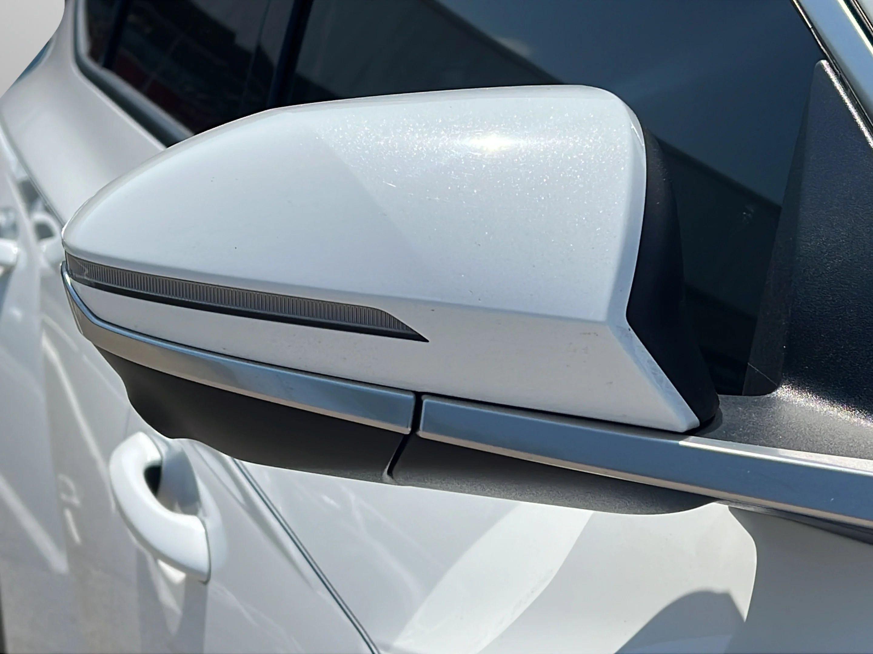 Used 2023 Serenity White Pearl Hyundai Limited image 29