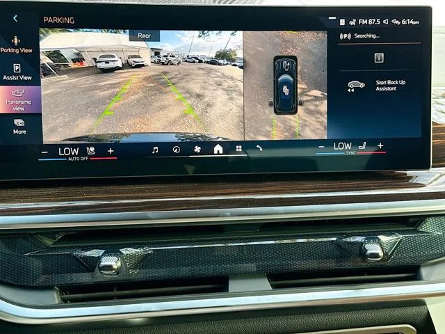 New 2026 Black Sapphire Metallic BMW xDrive50e image 34