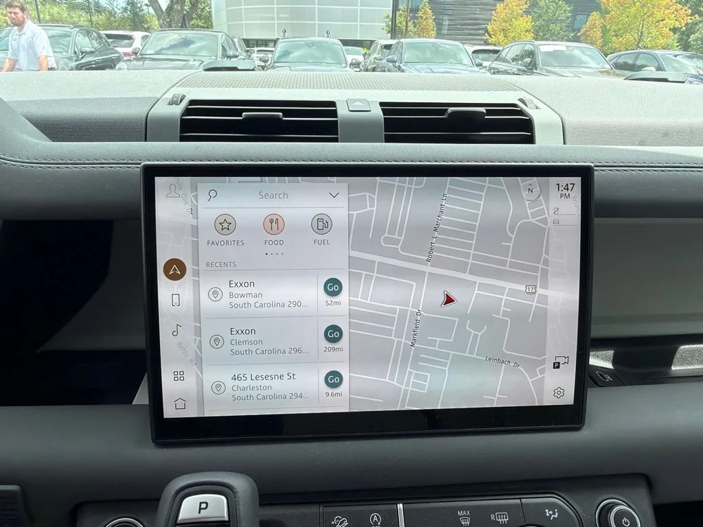 Certified Used 2025 Fuji White Land Rover S image 8