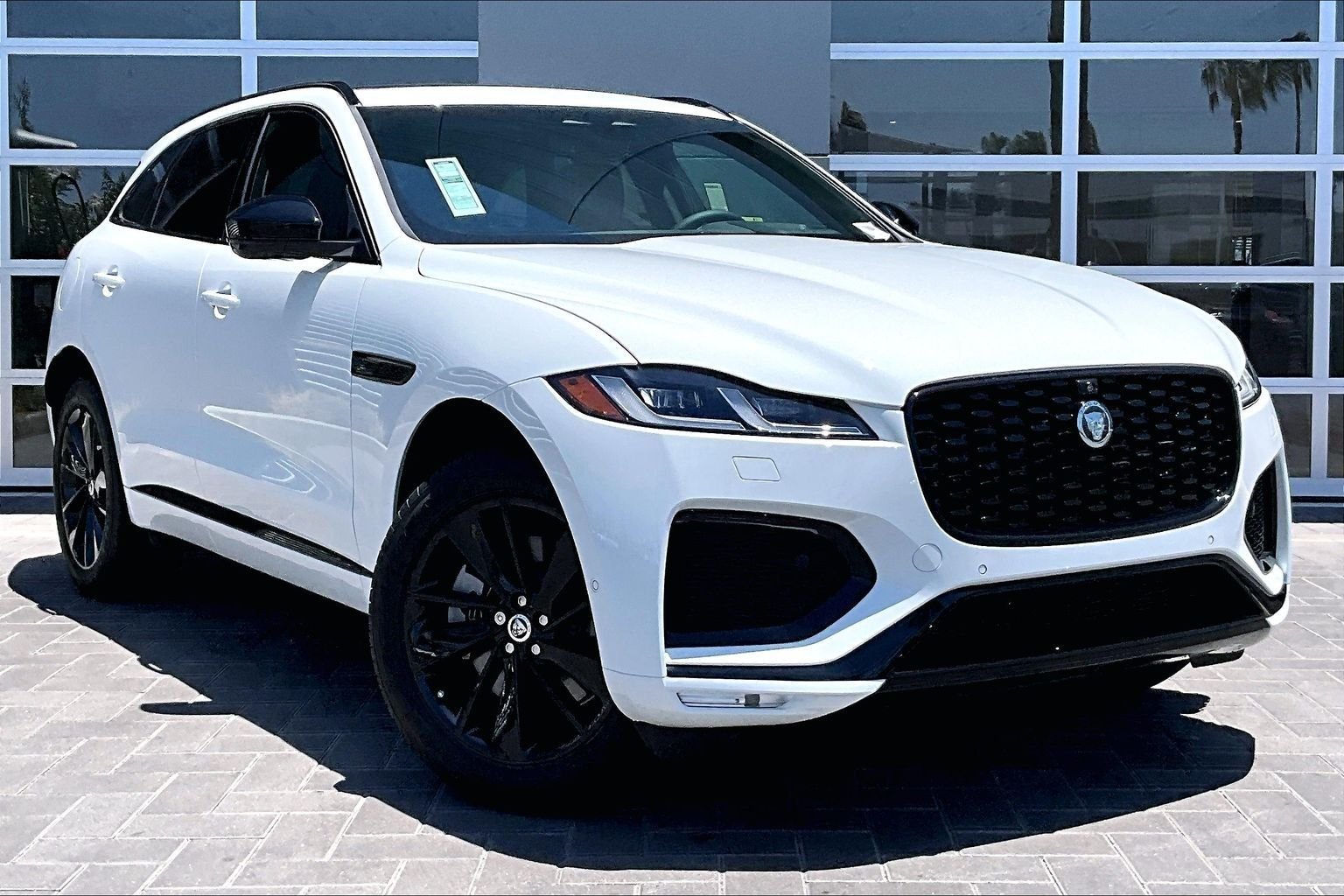 New 2026 Fuji White JAGUAR P250 R-DYNAMIC S image 2