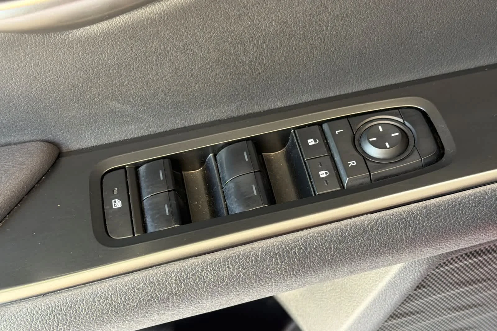 Used 2025 REDLINE Lexus F SPORT Design image 13