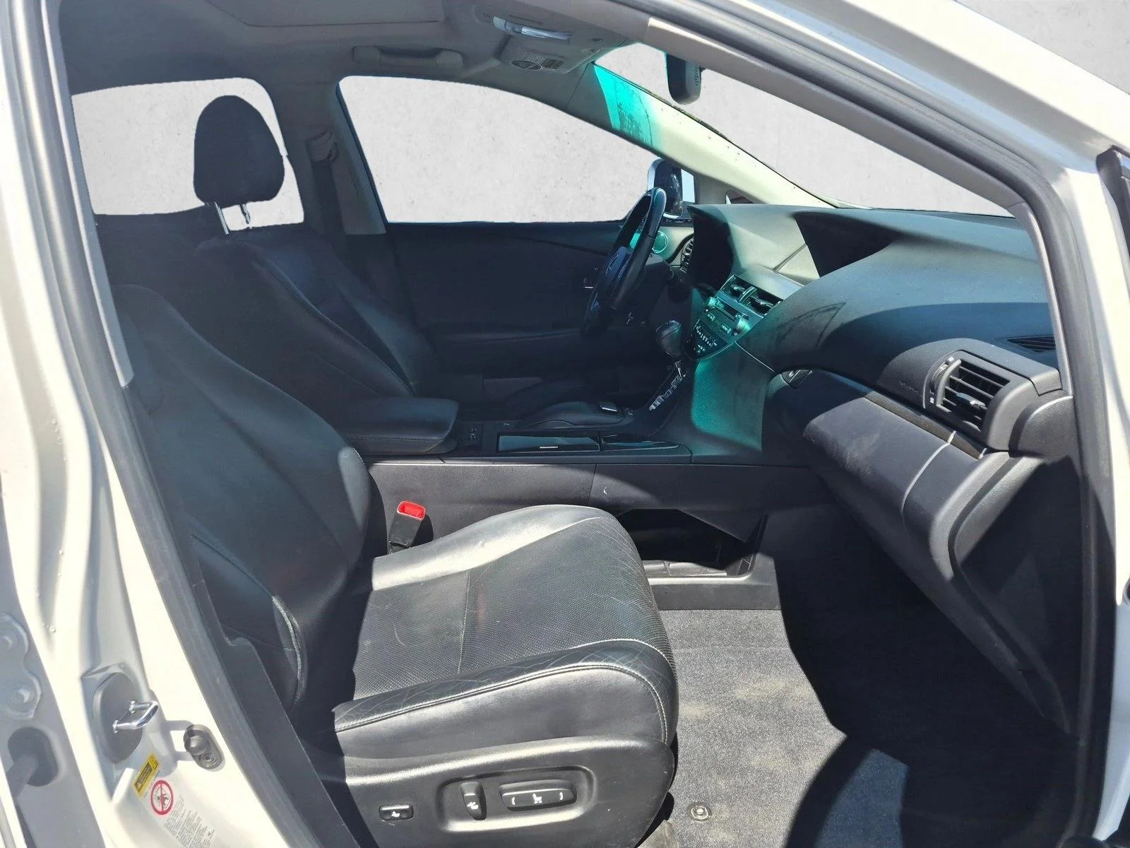 Used 2013 Starfire Pearl Lexus  image 19