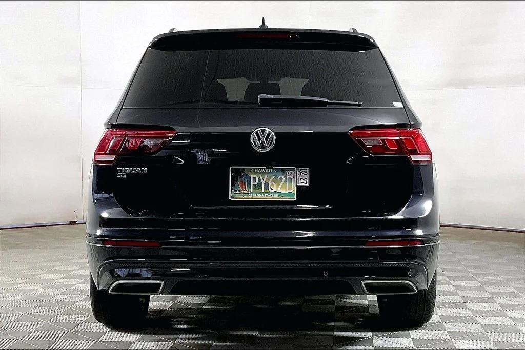 Used 2021  Volkswagen 2.0T SE R-Line Black image 3
