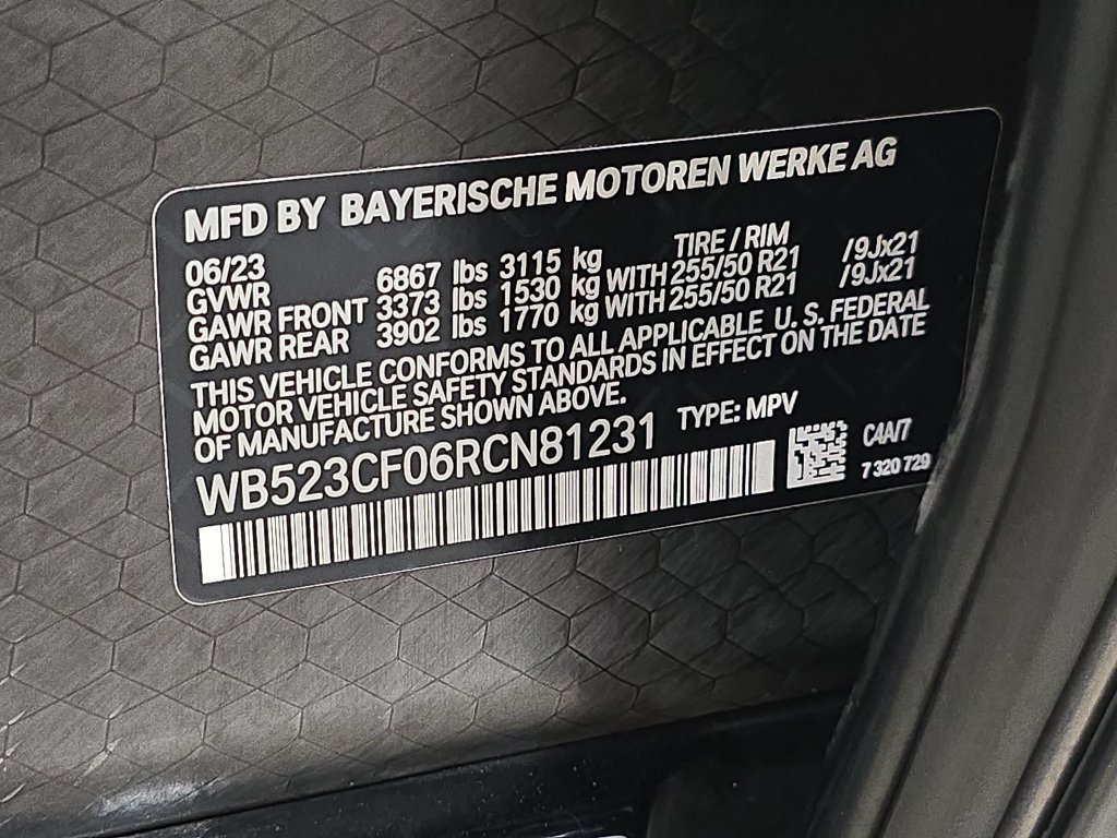 Certified Used 2024 Oxide Gray Metallic BMW xDrive50 image 34