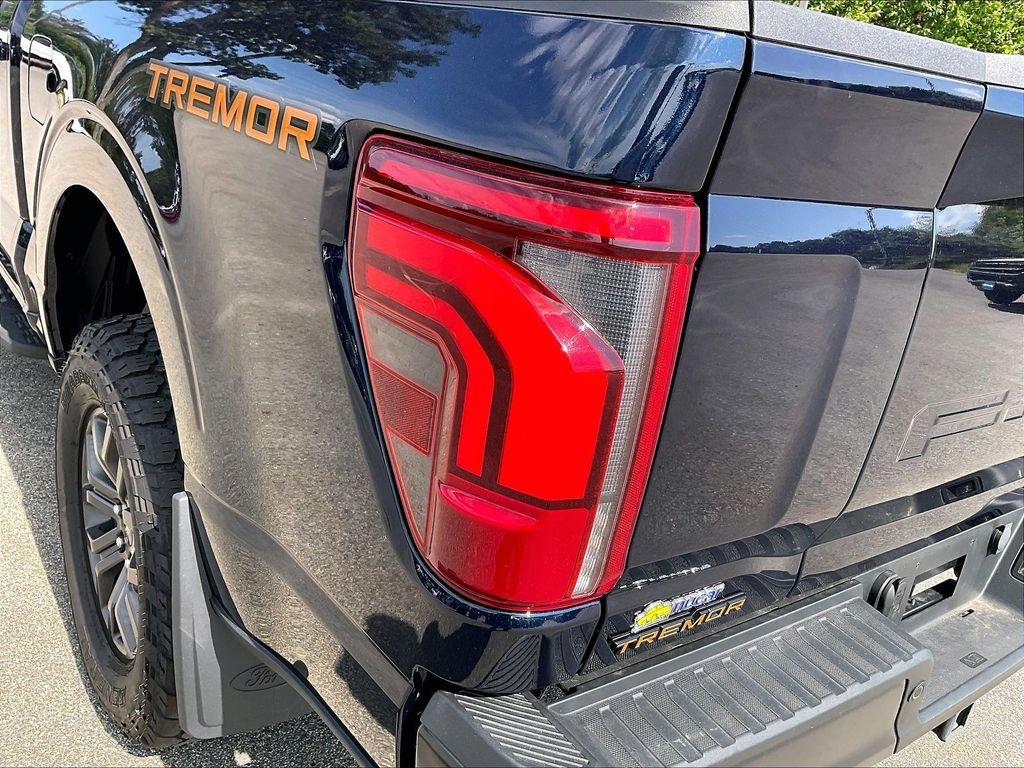 Used 2025 Antimatter Blue Metallic Ford Tremor image 32