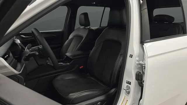 Used 2025 Bright White Clearcoat Jeep Altitude image 9