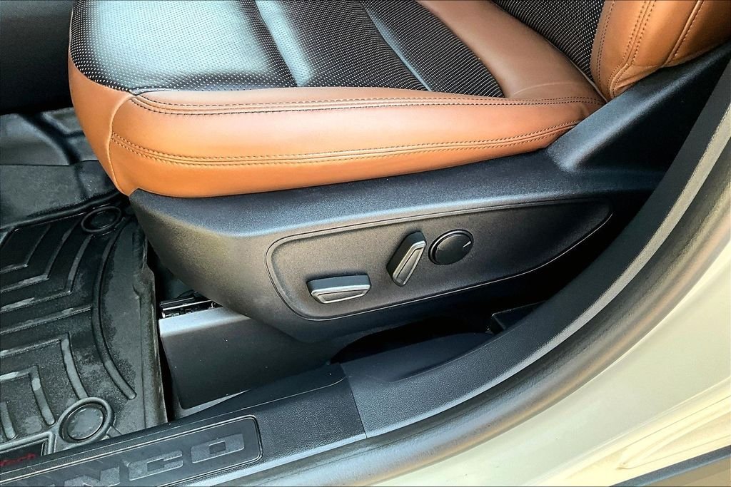 Used 2024 Desert Sand Ford Badlands image 38