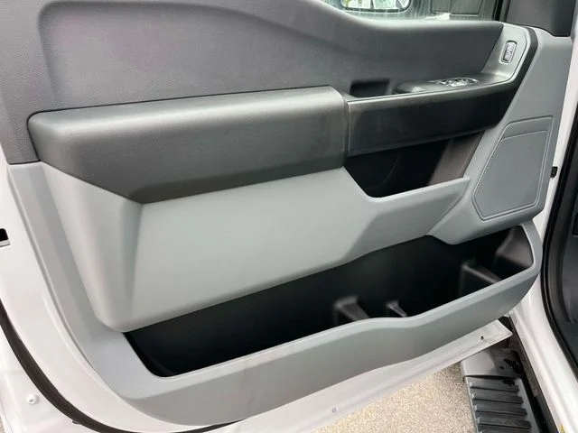 New 2026 Oxford White Ford F-450® XL image 14