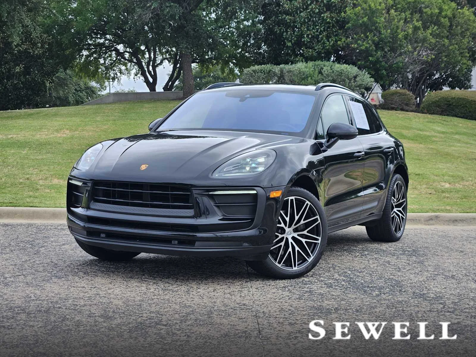 Pre-Owned 2022 Porsche Macan