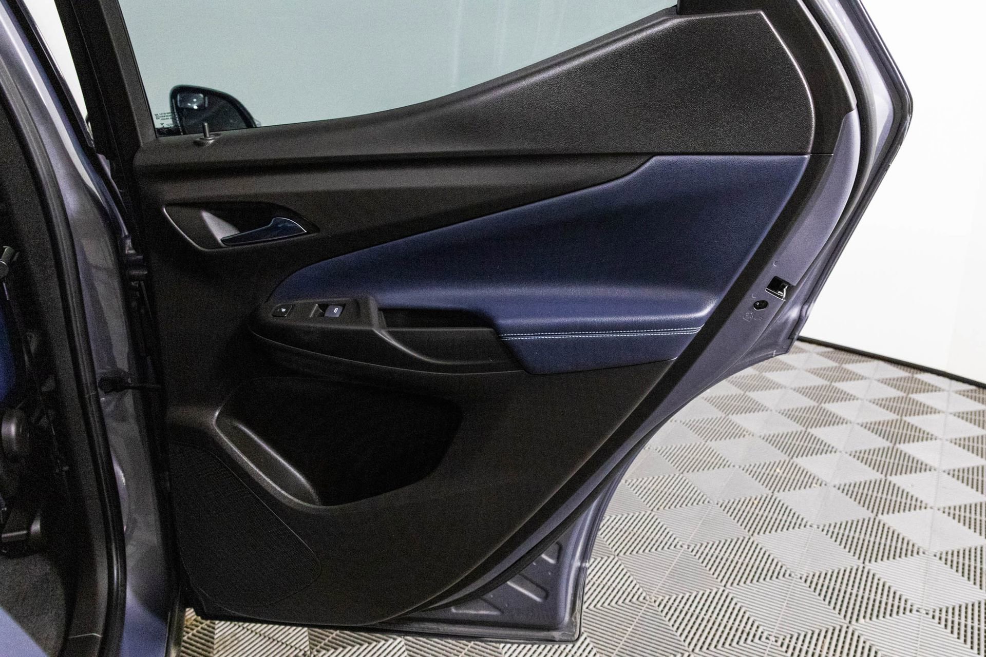 2023 CHEVROLET BOLT EUV - Image 38