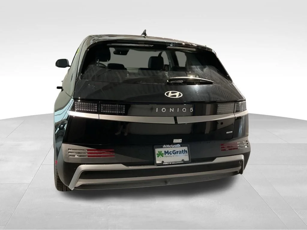 New 2026 Black Hyundai SEL image 6