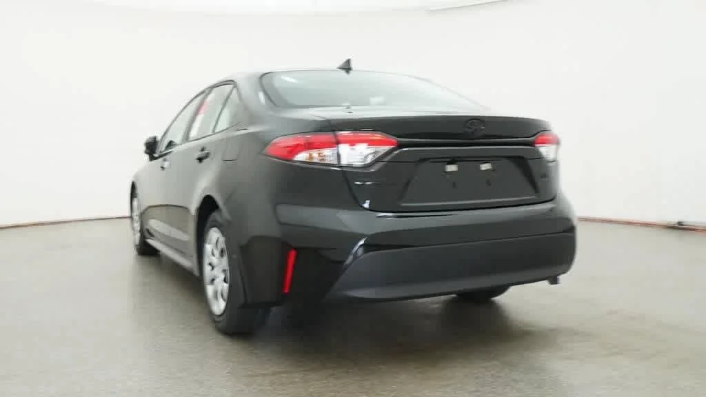 New 2026 Midnight Black Metallic Toyota LE image 22