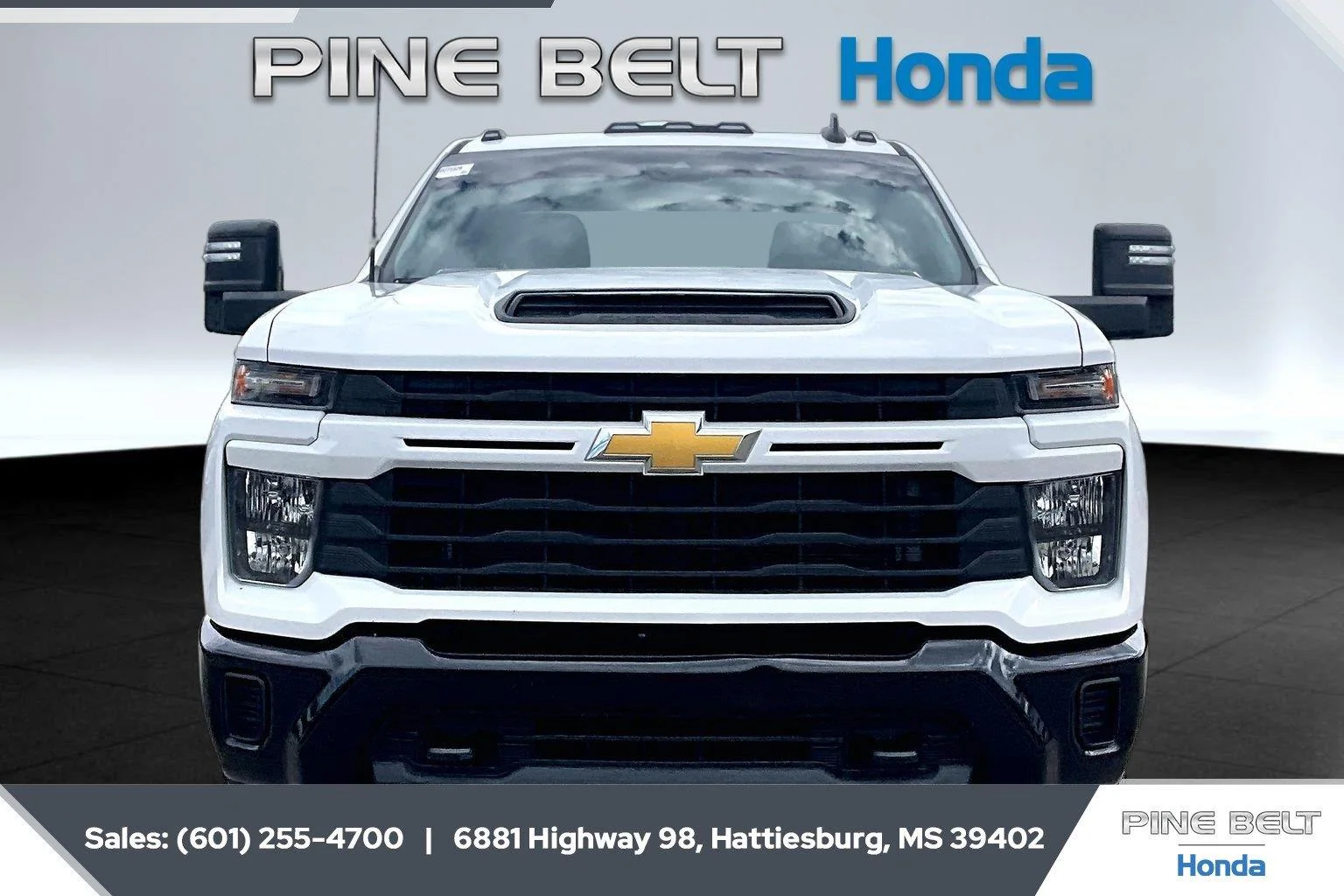 Used 2024 Summit White Chevrolet Custom image 3